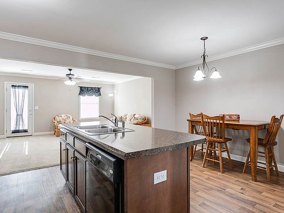 5th image of 4262 Aurora Cir