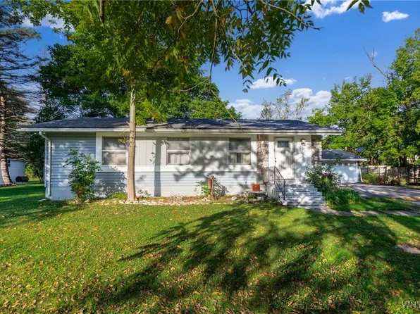 621 Harris Hill Rd, Lancaster, NY 14086