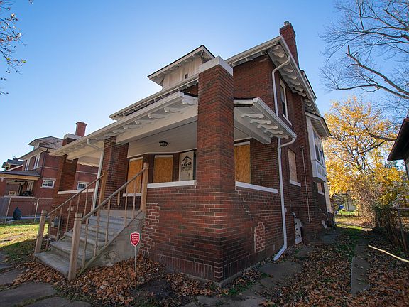 4th image of 641 Lakewood St
