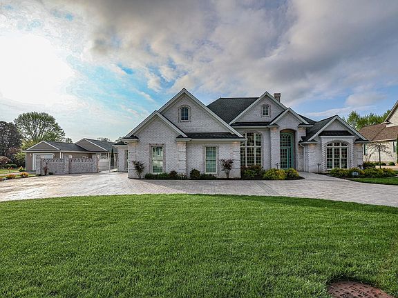 2nd image of 3606 Niblick Ln