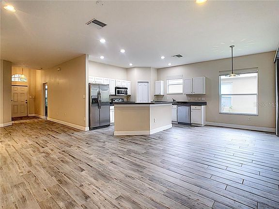 4th image of 19105 Cypress Reach Ln