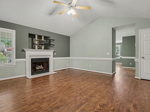 5th image of 307 Gordon Farm Dr