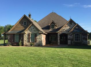 59241 E 300 Rd, Grove, OK 74344