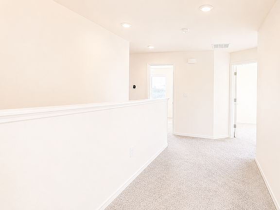 5th image of 9581 Sandy Bluffs Cir