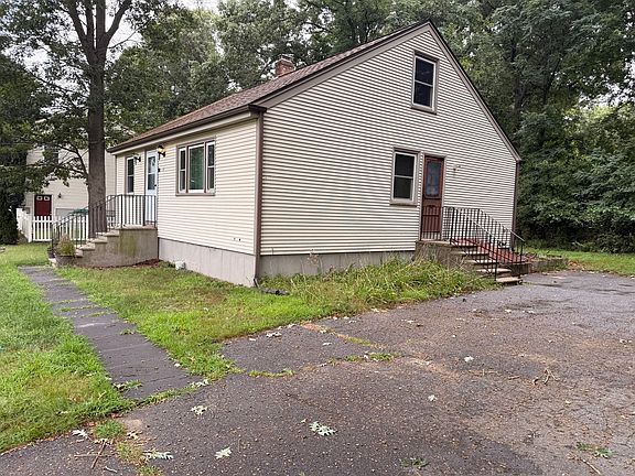 4th image of 16 Assonet Blvd