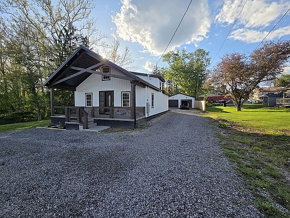 4th image of 3145 Maysville Pike