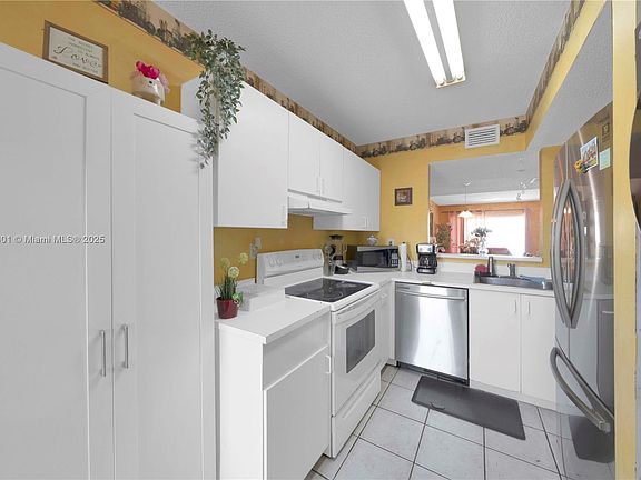 5th image of 12564 NW 11th Ln #1715