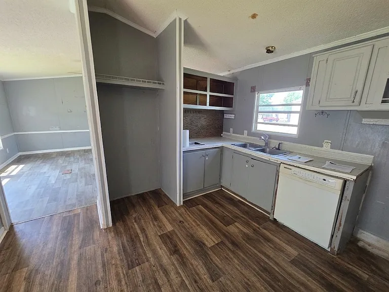 Swan Lake - Rent to Own — Photo 33