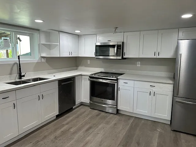 544 S Donovan St #B — Photo 1