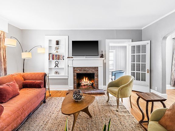 LR looking toward sunroom and Dining room