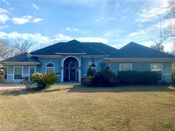 138 Acadian Ln, Mandeville, LA 70471