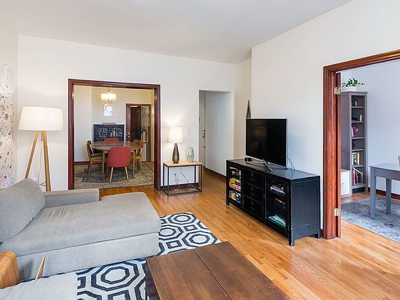 2nd image of 21 Saint Johns Pl APT 2