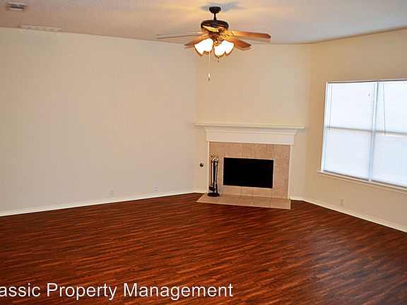 4th image of 2600 Tar Heel Dr