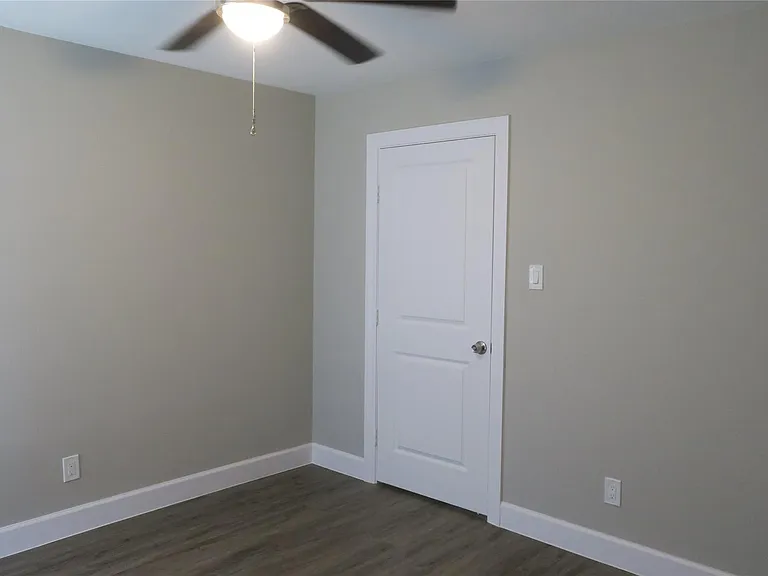 411 Cole St — Photo 11