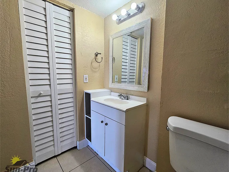 900 S Peninsula Dr #112 — Photo 11