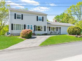 2 Chestnut Hills Ct, Smithfield, RI 02828