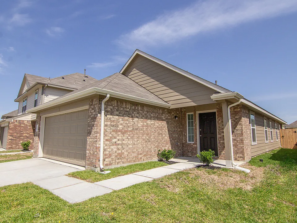 24414 Borelli Dr