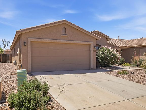 3rd image of 43599 W SAGEBRUSH Trail