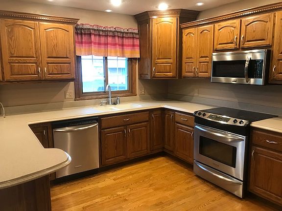 3rd image of 1212 Pamela Cir
