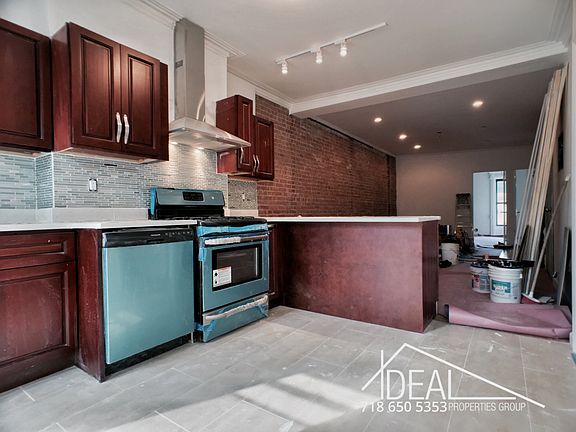 2nd image of 365 7th Ave #1