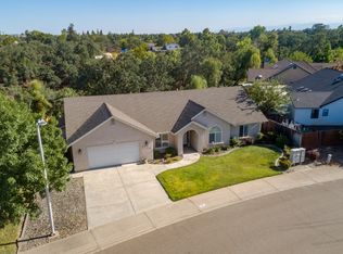 5749 Diamond Ridge Dr, Redding, CA 96003