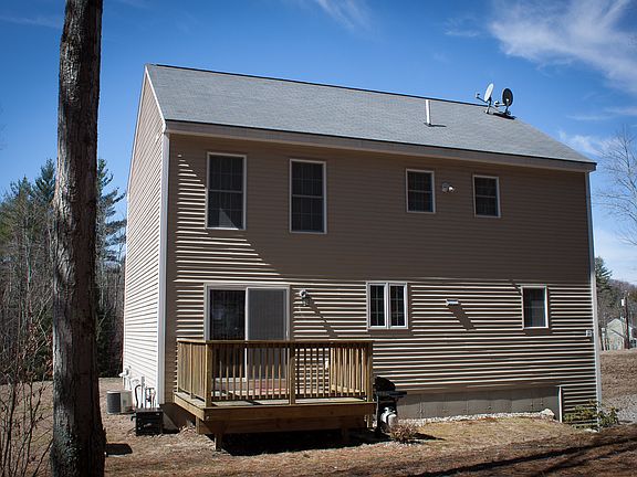 3rd image of 228 Badger Hill Dr