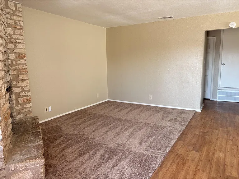 9902 Roxanna Dr #D — Photo 5