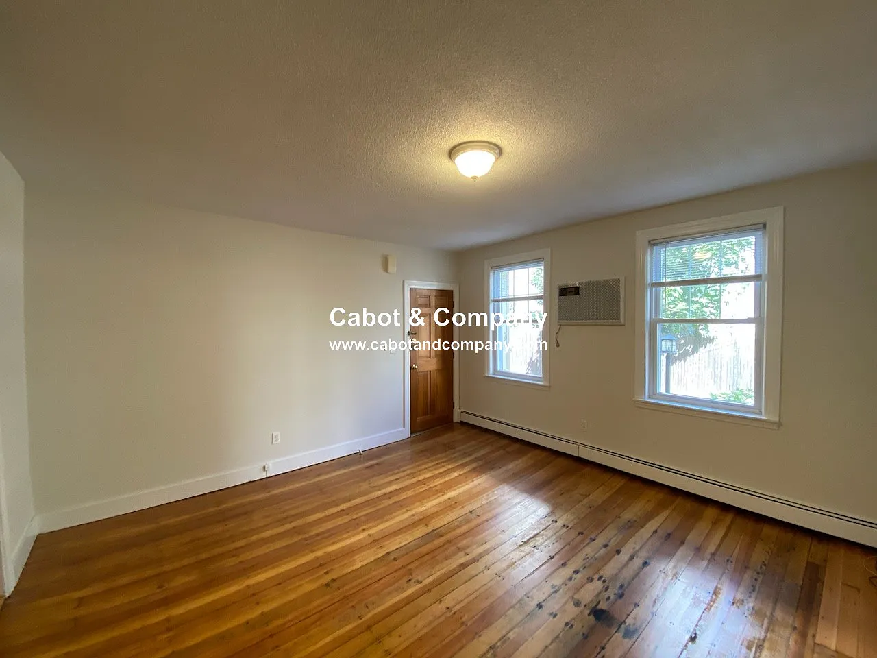 1 bed, 1.0 bath, 615 sqft, $2,400 — Photo 2