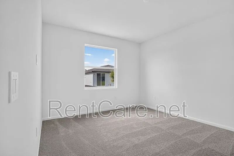 3 bed, 2.0 bath, 1500 sqft, $2,290 — Photo 4