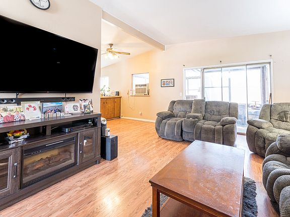 5th image of 1038 Millbury Ave