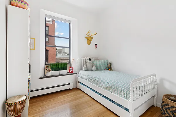 Sold by Compass | media 6