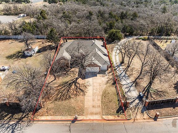 2nd image of 1008 N Creek Dr