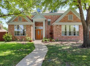 1344 Old Barn Ln, Lewisville, TX 75067