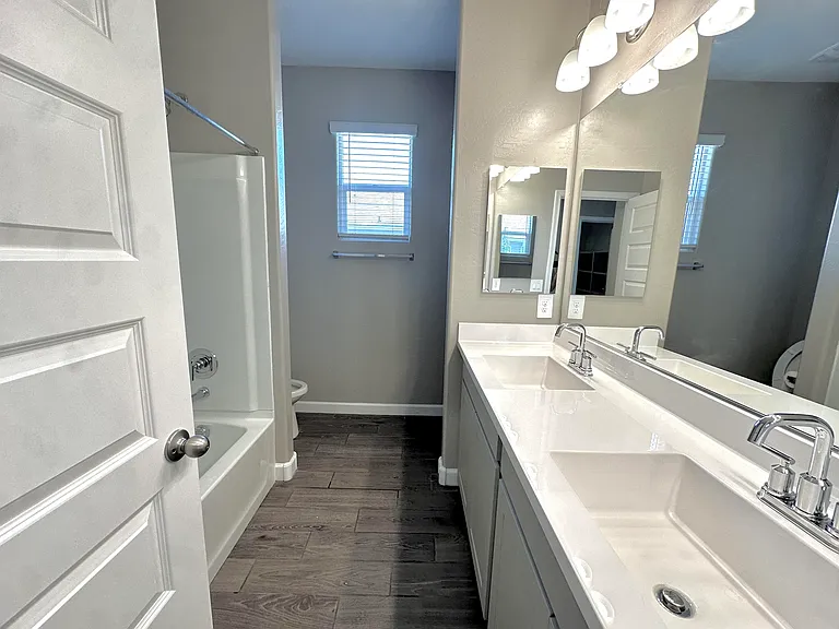 1077 W Tuli Way — Photo 9