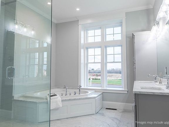 4th image of 7 Magnolia Ct #8