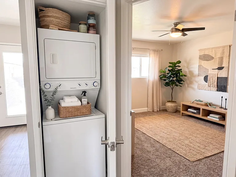 2726 E Glenrosa Ave #3 — Photo 6