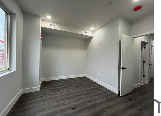 2nd image of 2439 N Marshall St #2