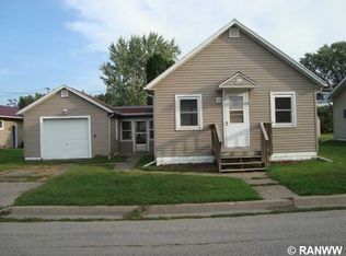 916 E Pleasant Ave, Arcadia, WI 54612