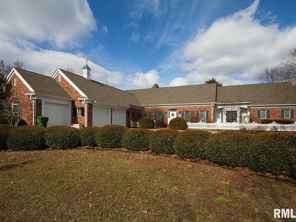 1st image of 1933 Boskydell Rd