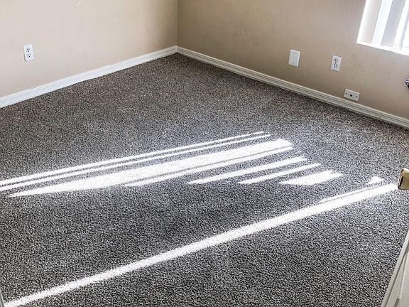 3rd image of 3840 N 43rd Ave APT 5