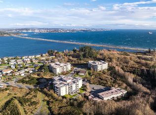 3223 Selleck Way #403, Colwood, BC V9C0E7