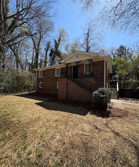 2068 Kenwood Pl SE — Photo 2