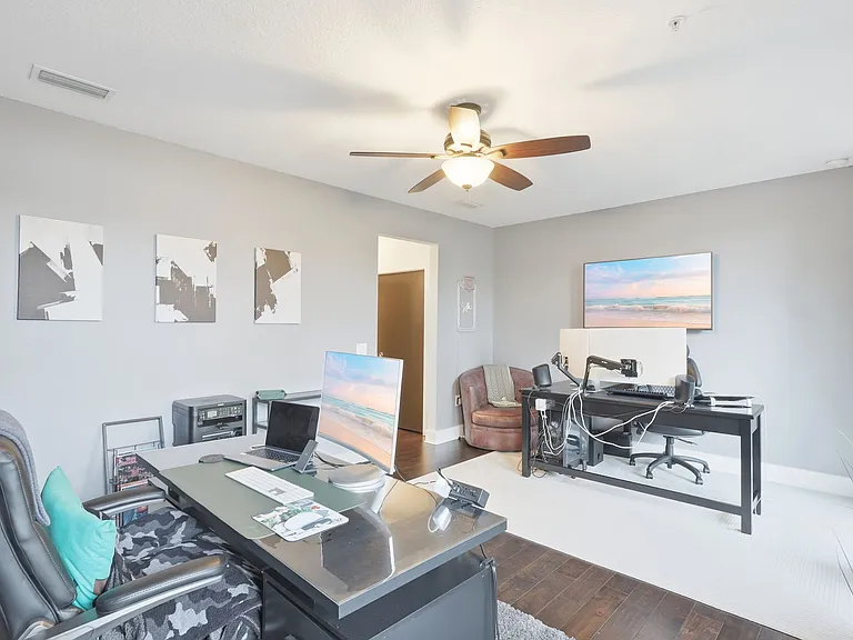 440 W Swoope Ave — Photo 29