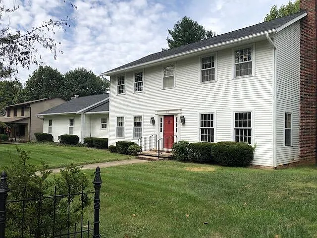 317 E Oliver Dr photo 1