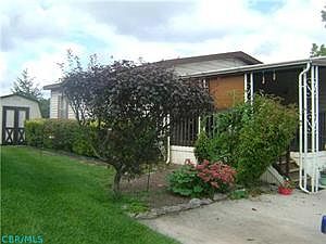 3rd image of 15 Oak Glen Dr