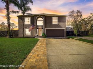 11323 Finch Rd, Weeki Wachee, FL 34614