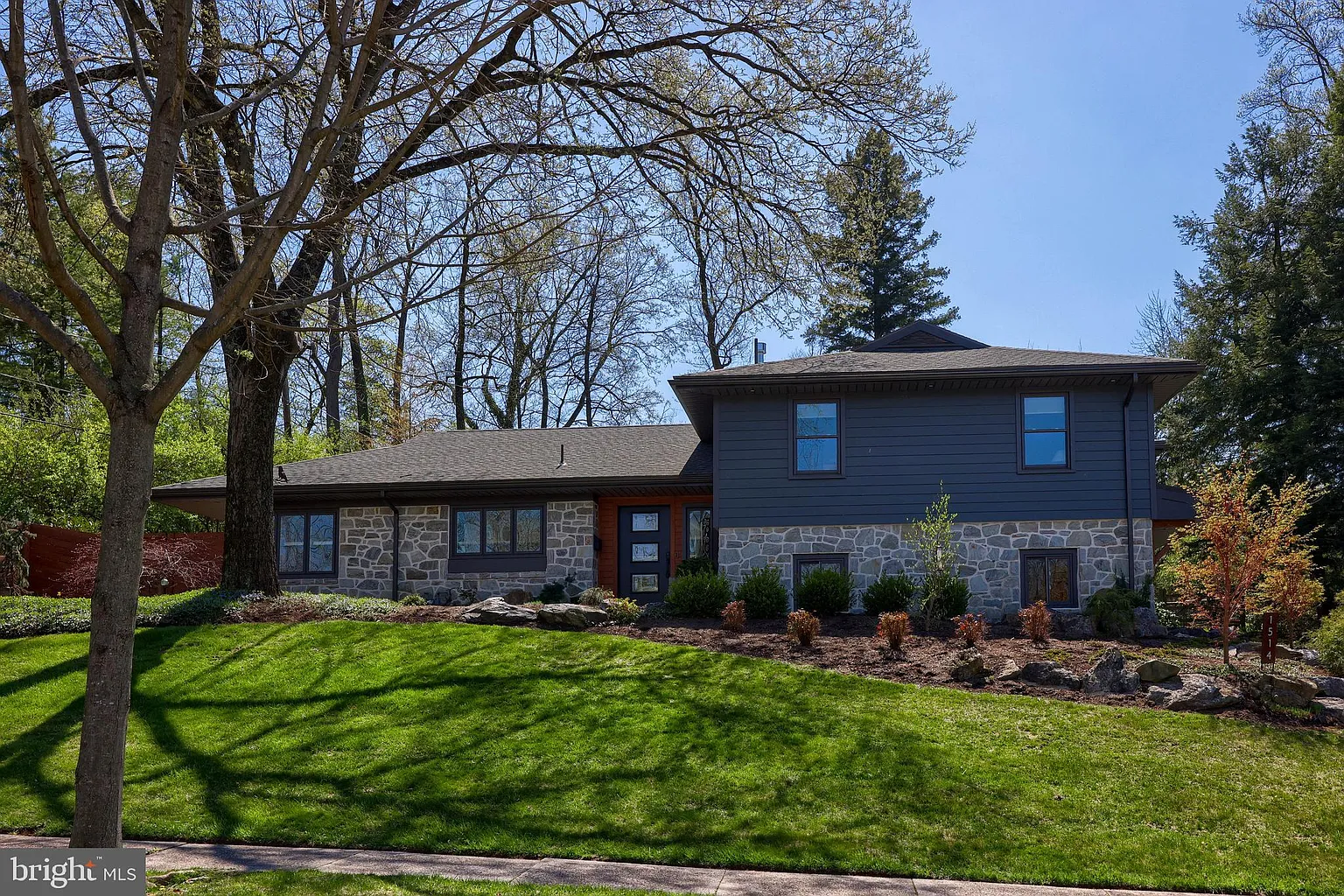 1514 Old Wyomissing Rd photo 1