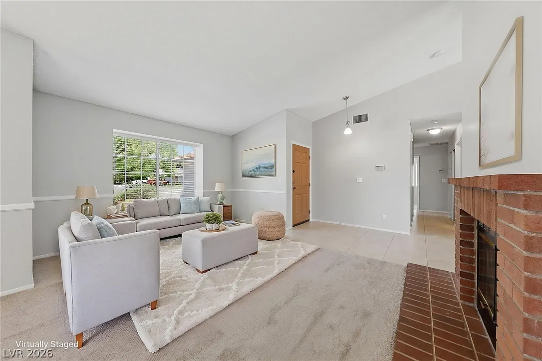 4 bed, 2.0 bath, 1805 sqft, $2,450 — Photo 4