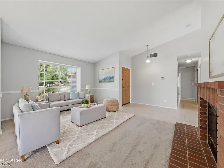 735 Stonecliff Way — Photo 4