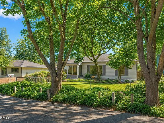 2nd image of 3035 E LEWIS Drive